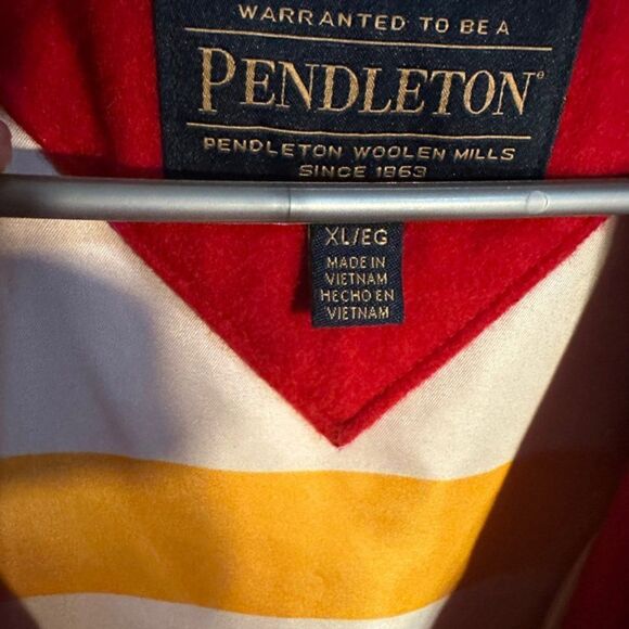 Pendleton XL Women’s Wool Cherry Red Pea Coat Vintage - Picture 8 of 10